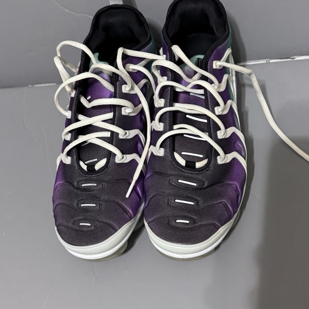 Nike Air Vapormax Plus Mens Size US 10.5 White Fierce Purple Grape Sneakers - Picture 8 of 16